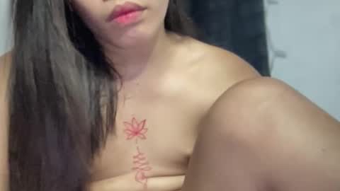 Ms. Tiara online show from November 2025 12:33:01 AM