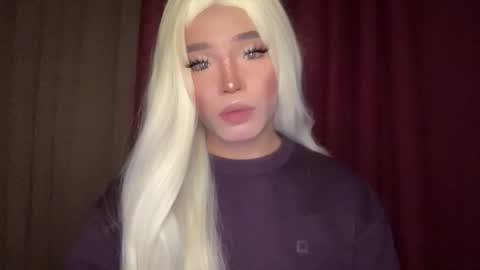 Ms. Tiara online show from April 2026 11:24:02 PM