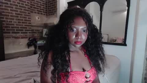 Snapshot of tiaratanelle chatting on June 2026 02:11:01 AM Goddess Tiara Tanelle online show from June 2026 02:11:01 AM