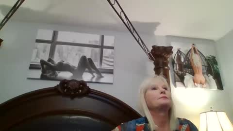 ticklemepink696969 online show from December 2024 10:25:01 PM