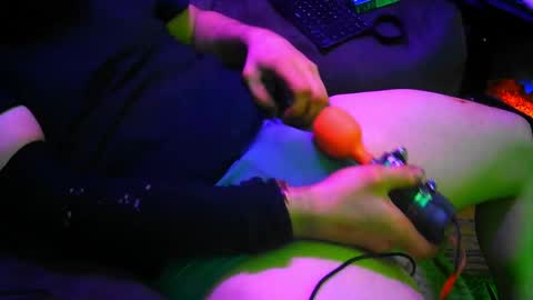 ticklemypickle67 online show from April 2026 06:33:01 AM