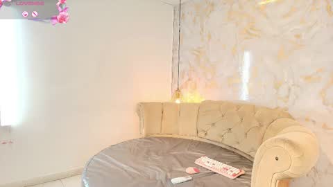 Tifani brown online show from February 2026 12:19:01 PM