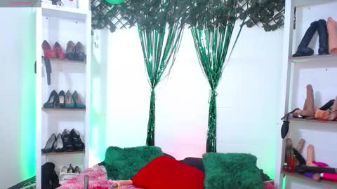 Tifanny Nails  online show from March 2026 12:43:02 PM