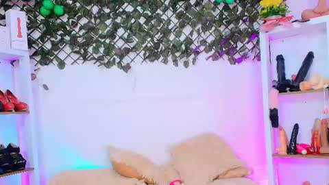 Tifanny Nails  online show from July 2026 08:48:02 PM