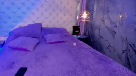 Tifanny y Vale online show from July 2026 03:03:02 PM