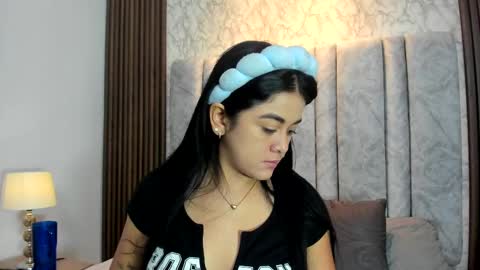 Tiff3 online show from October 2025 08:50:01 PM