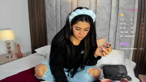 Tiff3 online show from November 2025 09:03:02 PM