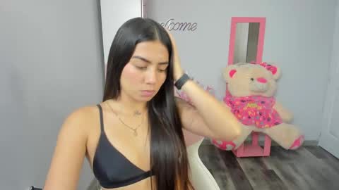 Snapshot of tifany_tay2 chatting on February 2025 02:17:01 AM hey am julietha online show from February 2025 02:17:01 AM