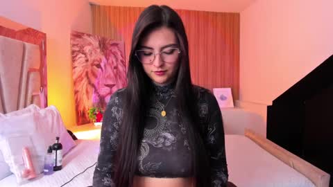       online show from September 2025 04:03:01 AM
