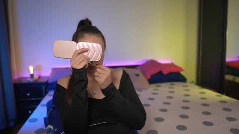 Tiffany online show from October 2025 08:20:01 PM