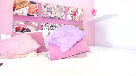 Tiffanny online show from September 2025 01:05:02 AM
