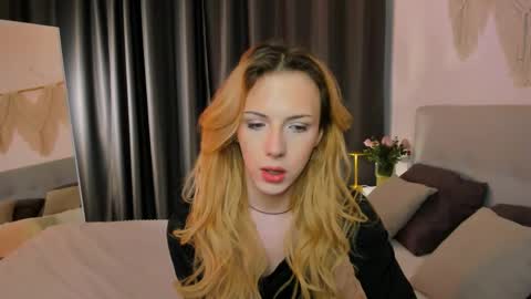 Snapshot of tiffany_king chatting on April 2026 05:34:01 AM Tiffany online show from April 2026 05:34:01 AM