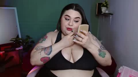 dont forget ask for custom vids  online show from December 2024 06:56:01 AM