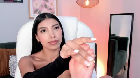 Snapshot of tiffany_low chatting on May 2026 04:36:01 PM tiffany_low online show from May 2026 04:36:01 PM