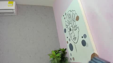 tiffany_mendez online show from November 2025 12:09:02 PM