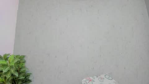 tiffany_mendez online show from November 2025 12:05:02 PM