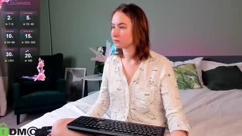 Snapshot of tiffany_roy chatting on January 2025 06:00:01 AM tiffany_roy online show from January 2025 06:00:01 AM