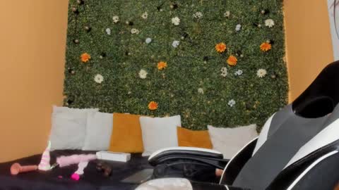 tiffany_sander online show from December 2024 09:31:01 AM