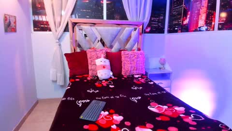 tiffany_sander online show from February 2025 03:22:01 AM