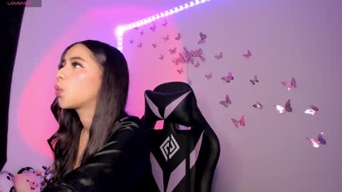 tiffany sofia online show from April 2026 10:00:02 PM