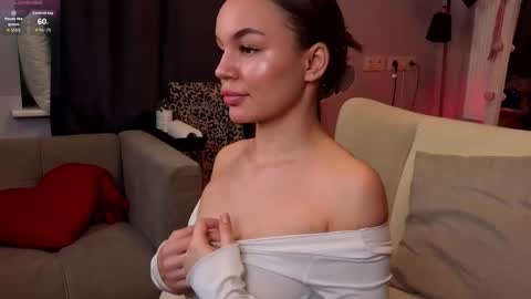 Tiffany online show from November 2025 12:05:01 PM