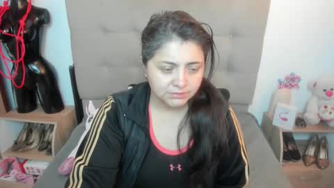 TiffanyAmazing online show from December 2025 12:25:01 PM