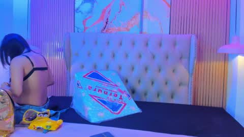 Tiffany online show from April 2026 07:19:02 PM