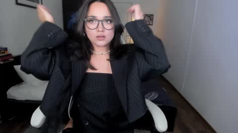 Snapshot of tiffanyflynn chatting on December 2024 08:16:02 PM Tiffany online show from December 2024 08:16:02 PM