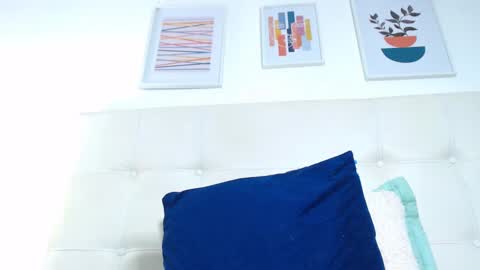 Tifanny Fox online show from December 2024 06:03:02 AM