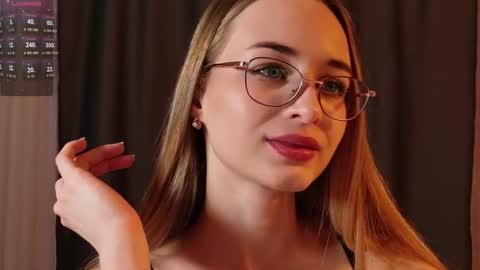 Tiffany online show from March 2026 03:16:01 PM