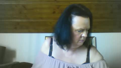Snapshot of tiffanymature chatting on September 2025 07:19:01 AM TiffanyMature online show from September 2025 07:19:01 AM