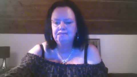 Snapshot of tiffanymature chatting on September 2025 08:42:01 PM TiffanyMature online show from September 2025 08:42:01 PM