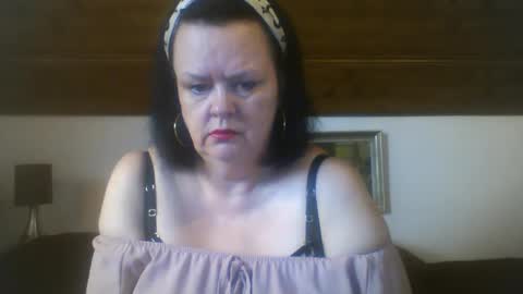 Snapshot of tiffanymature chatting on September 2025 07:54:01 AM TiffanyMature online show from September 2025 07:54:01 AM