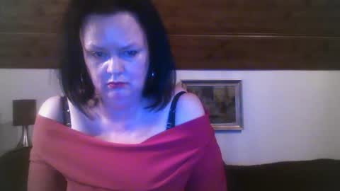 Snapshot of tiffanymature chatting on September 2025 10:01:02 PM TiffanyMature online show from September 2025 10:01:02 PM