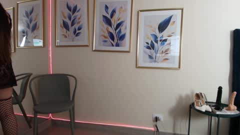 tiffanystorms_ls online show from September 2025 11:44:01 AM