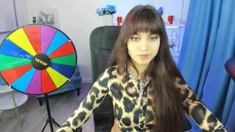 tiffanyyoun online show from November 2025 11:23:02 AM