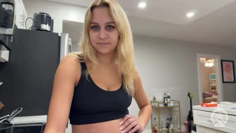 Snapshot of tiffstreatsxoxo chatting on October 2025 05:33:01 PM Tiffstreatsxoxo online show from October 2025 05:33:01 PM