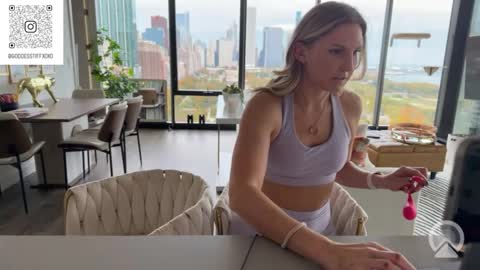 Snapshot of tiffstreatsxoxo chatting on October 2025 07:30:02 PM Tiffstreatsxoxo online show from October 2025 07:30:02 PM