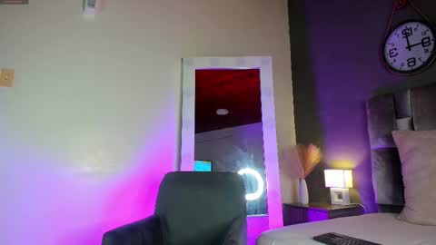 Snapshot of tiffvalentinee_ chatting on March 2025 11:39:02 AM Tiffany online show from March 2025 11:39:02 AM