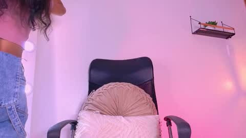 Snapshot of tiffvalentinee_ chatting on October 2025 08:06:02 PM Tiffany online show from October 2025 08:06:02 PM