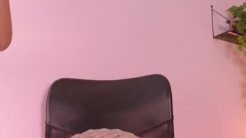 Snapshot of tiffvalentinee_ chatting on November 2025 07:37:01 PM Tiffany online show from November 2025 07:37:01 PM