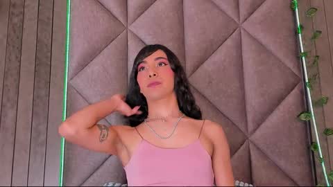 Snapshot of tiffvalentinee_ chatting on November 2025 08:14:01 PM Tiffany online show from November 2025 08:14:01 PM