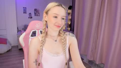 Tiffany online show from March 2026 03:20:01 AM