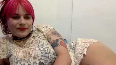 Snapshot of tigerlily228 chatting on October 2025 05:27:02 AM Tigerlily online show from October 2025 05:27:02 AM