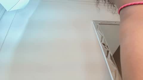 Snapshot of tiifany_baker chatting on September 2025 11:08:01 PM T I F F A N Y online show from September 2025 11:08:01 PM