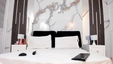 Snapshot of tiifany_baker chatting on September 2025 08:13:01 PM T I F F A N Y online show from September 2025 08:13:01 PM