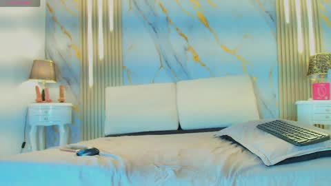 T I F F A N Y online show from April 2026 08:09:02 PM