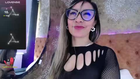 Snapshot of tila_tequila15 chatting on December 2024 12:49:01 PM TILA TEQUILA online show from December 2024 12:49:01 PM
