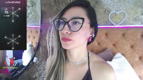 Snapshot of tila_tequila15 chatting on February 2025 04:03:02 PM TILA TEQUILA online show from February 2025 04:03:02 PM