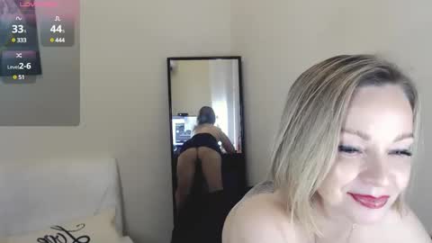 Tilly online show from December 2024 10:01:01 PM